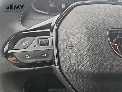 Photo 20 Peugeot 208  Hybrid 110 ch e-DCS6