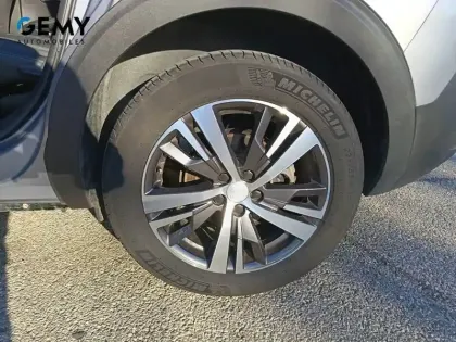 Photo 10 Peugeot 5008  Hybrid 136 e-DCS6