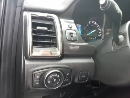 Photo 21 Ford Ranger  SUPER CABINE 2.0 ECOBLUE 213 BV10