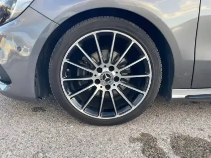 Photo 8 Mercedes Classe A  200 d 7G-DCT