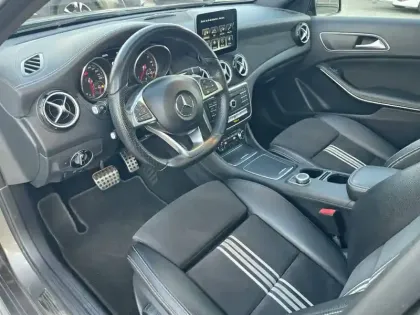 Photo 16 Mercedes Classe A  200 d 7G-DCT