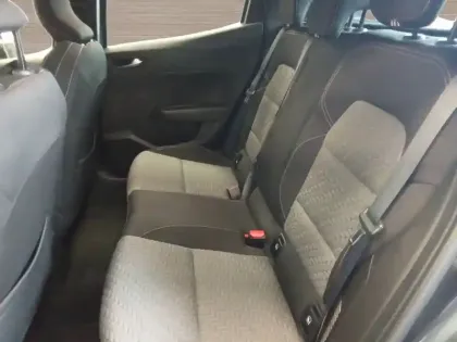 Photo 12 Renault Clio  E-Tech hybride 145