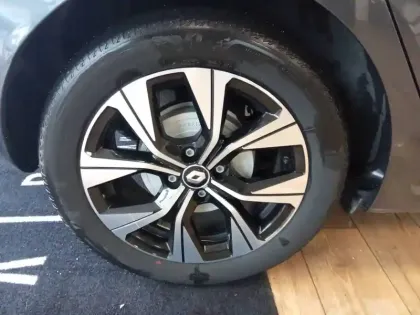 Photo 15 Renault Clio  E-Tech hybride 145