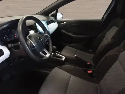 Photo 8 Renault Clio  E-Tech hybride 145