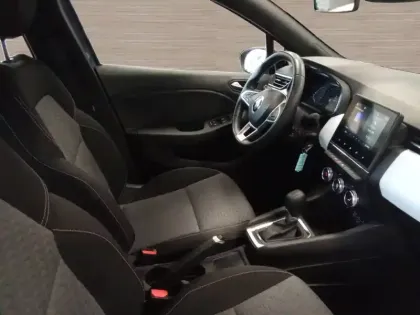 Photo 14 Renault Clio  E-Tech hybride 145