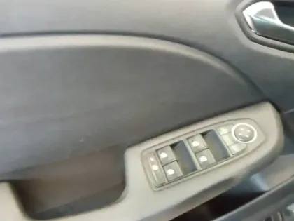 Photo 17 Renault Clio  E-Tech hybride 145