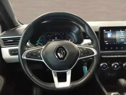 Photo 11 Renault Clio  E-Tech hybride 145