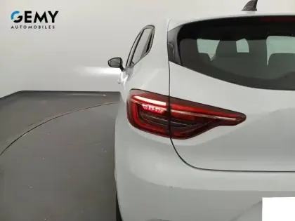 Photo 54 Renault Clio Gén. V (BJA) Ph1 Business 5