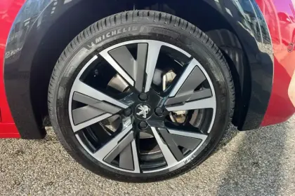 Photo 10 Peugeot 208  PureTech 100 S&S EAT8