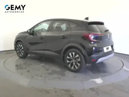 Photo 6 Renault Captur  E-Tech full hybrid 145