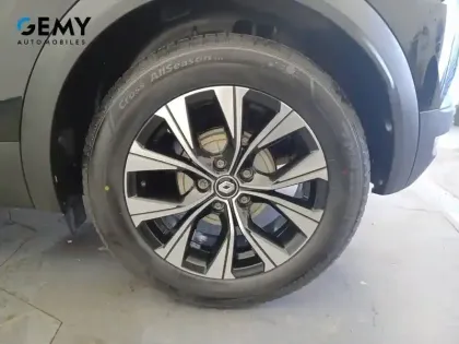 Photo 10 Renault Captur  E-Tech full hybrid 145