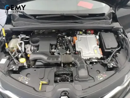 Photo 11 Renault Captur  E-Tech full hybrid 145