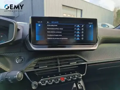 Photo 20 Peugeot 2008  BlueHDi 130 S&S EAT8