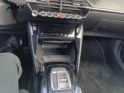 Photo 25 Peugeot 2008  BlueHDi 130 S&S EAT8