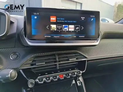 Photo 16 Peugeot 2008  BlueHDi 130 S&S EAT8