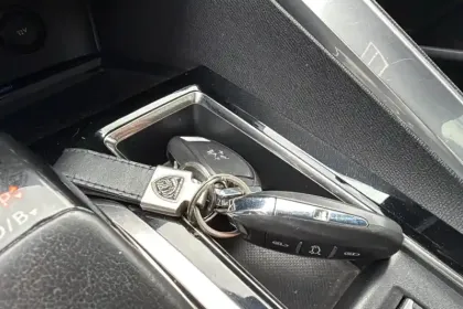 Photo 75 Peugeot 3008  Hybrid4 300 e-EAT8