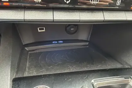 Photo 47 Peugeot 3008  Hybrid4 300 e-EAT8