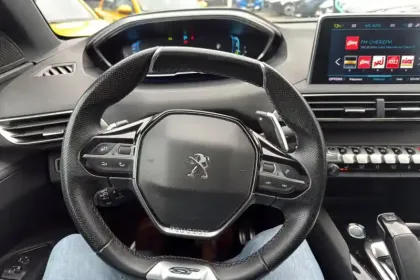 Photo 72 Peugeot 3008  Hybrid4 300 e-EAT8