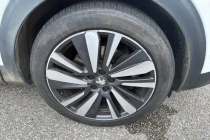 Photo 13 Peugeot 3008  Hybrid4 300 e-EAT8