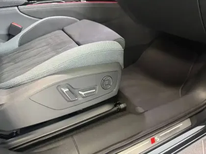 Photo 21 Audi Q3  e-hybrid 272 ch S tronic 6