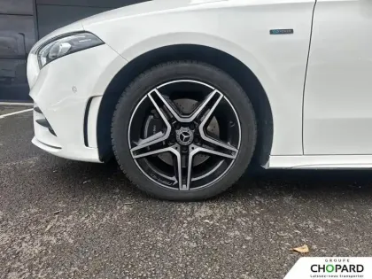 Photo 24 Mercedes Classe A  250 e 8G-DCT