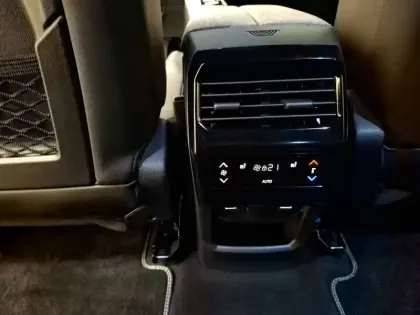 Photo 28 Peugeot 5008  Hybrid 145 e-DCS6