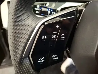 Photo 20 Peugeot 5008  Hybrid 145 e-DCS6