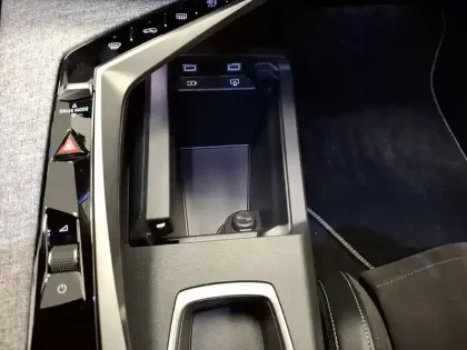 Photo 17 Peugeot 5008  Hybrid 145 e-DCS6