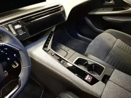 Photo 12 Peugeot 5008  Hybrid 145 e-DCS6