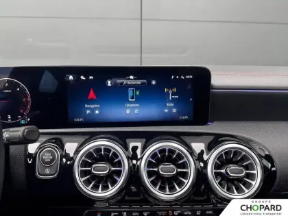 Photo 13 Mercedes CLA  Shooting Brake 200 d 8G-DCT