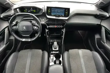 Photo 11 Peugeot 208  PureTech 100 S&S EAT8