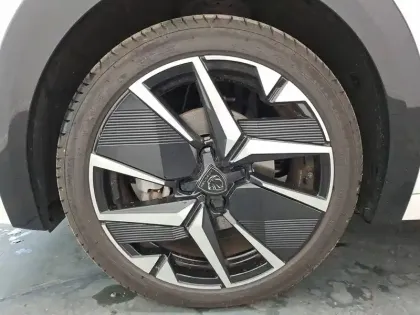 Photo 31 Peugeot 208  Hybrid 110 e-DCS6