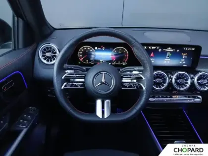 Photo 15 Mercedes GLB  200 d 8G-DCT