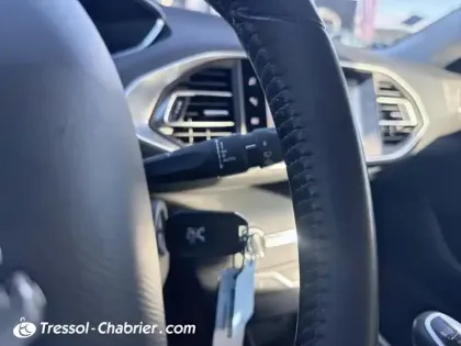 Photo 21 Peugeot 308  BlueHDi 100ch S&S BVM6