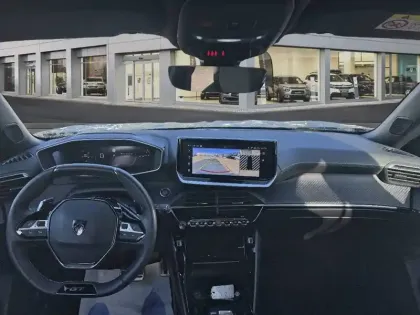 Photo 7 Peugeot 2008  Hybrid 136 e-DCS6