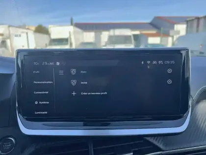 Photo 15 Peugeot 2008  Hybrid 136 e-DCS6