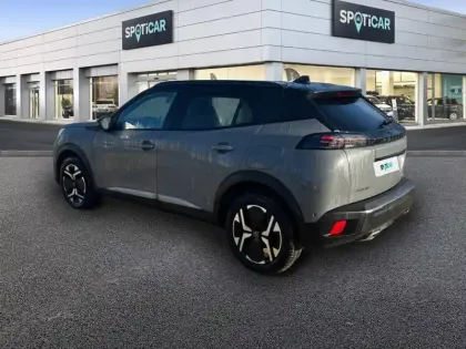 Photo 6 Peugeot 2008  Hybrid 136 e-DCS6