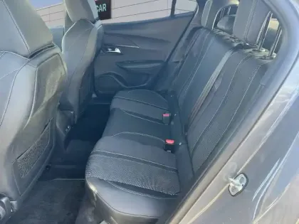 Photo 9 Peugeot 2008  Hybrid 136 e-DCS6