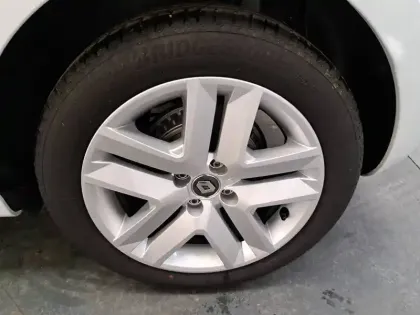 Photo 16 Renault Clio  Blue dCi 100 - 21N