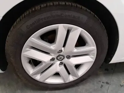 Photo 15 Renault Clio  Blue dCi 100 - 21N