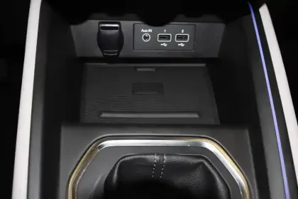 Photo 55 Renault Clio  E-Tech 140 - 21N