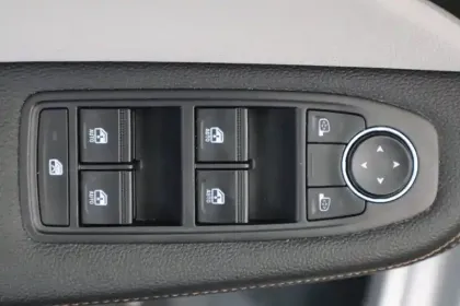 Photo 61 Renault Clio  E-Tech 140 - 21N