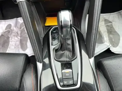 Photo 45 Renault Koleos Gén. II (XZG) Ph3 NG Initiale Paris 5