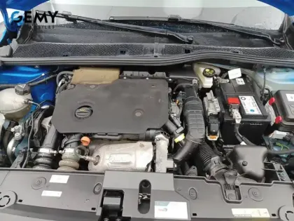 Photo 14 Peugeot 208  BlueHDi 100 S&S BVM6