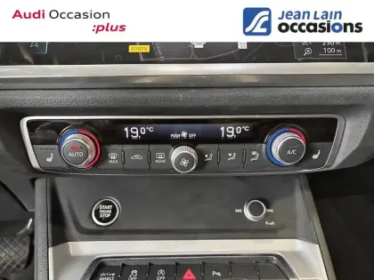 Photo 13 Audi Q3  35 TDI 150 ch S tronic 7 Quattro