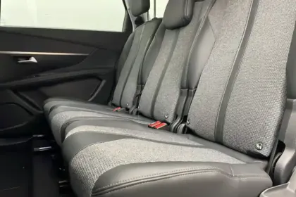 Photo 46 Peugeot 5008  PureTech 130ch S&S EAT8