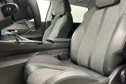 Photo 68 Peugeot 5008  PureTech 130ch S&S EAT8