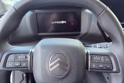 Photo 12 Citroën C4  Hybride 145 e-DCS6