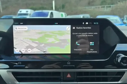 Photo 16 Citroën C4  Hybride 145 e-DCS6