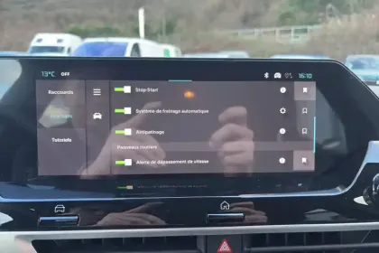 Photo 19 Citroën C4  Hybride 145 e-DCS6